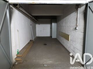  Parking / Garage à vendre 150 m²