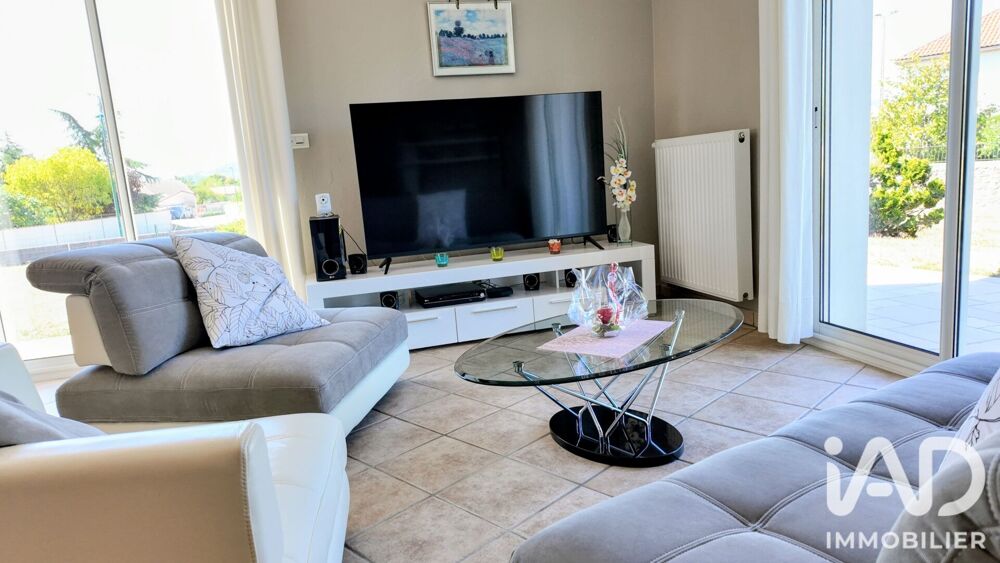 Vente Maison Vente Maison traditionnelle 6 pièces Saint-Étienne-le-molard