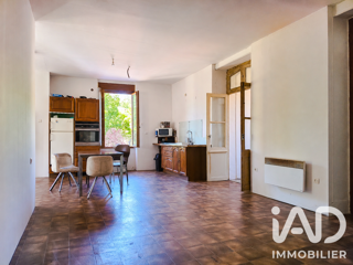  Immeuble à vendre 15 + pièces 228 m²