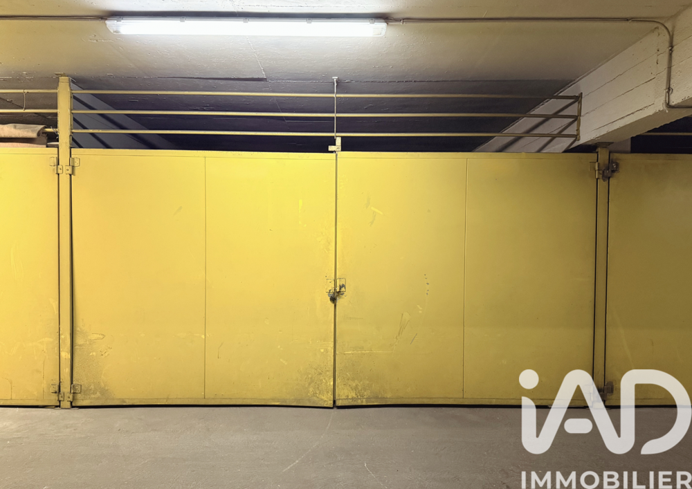 Vente Parking/Garage Vente Parking 300 m&sup2; Paris 18