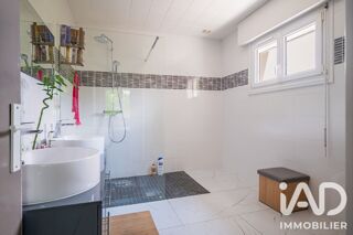  Maison à vendre 10 pièces 214 m²