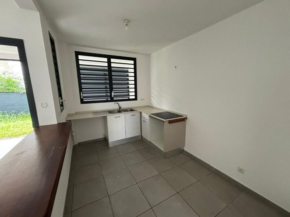 Appartement T3 Superficie 70 m2 avec 14m2 de terrasse et Jar