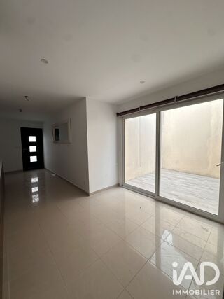  Appartement à louer 3 pièces 77 m²