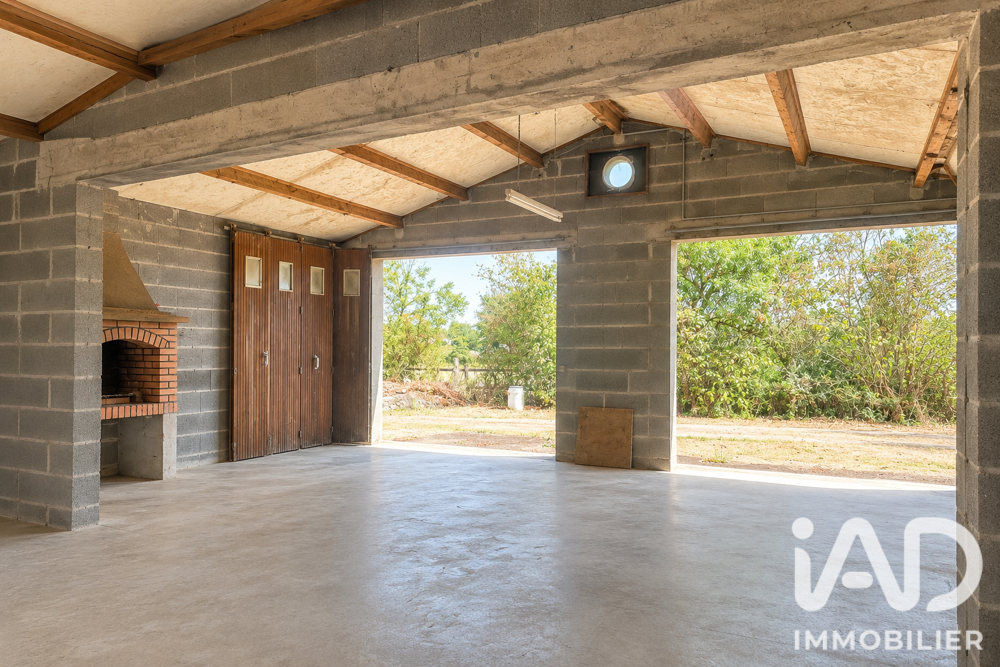 Vente Parking/Garage Vente Garage 73 m&sup2; Chauché
