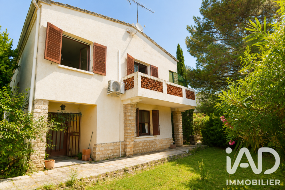 Vente Maison Vente Maison traditionnelle 6 pièces Arpaillargues-et-aureillac