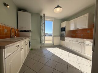  Appartement à louer 4 pièces 103 m²