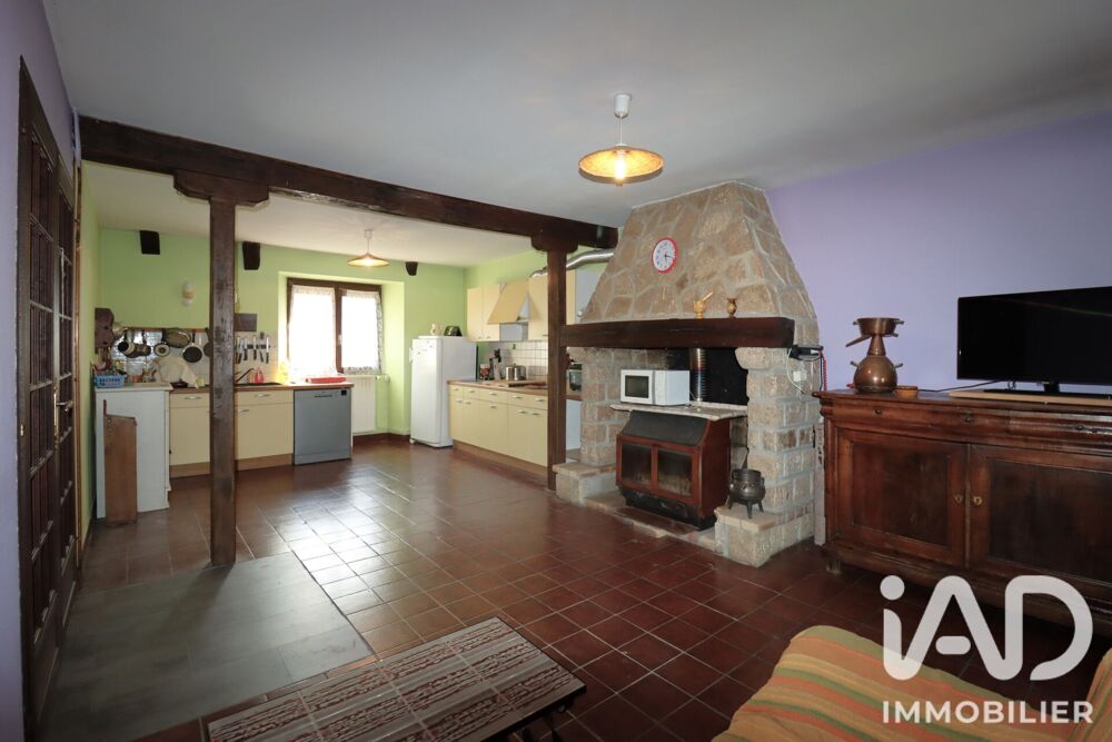Vente Maison Vente Maison traditionnelle 6 pièces Soursac