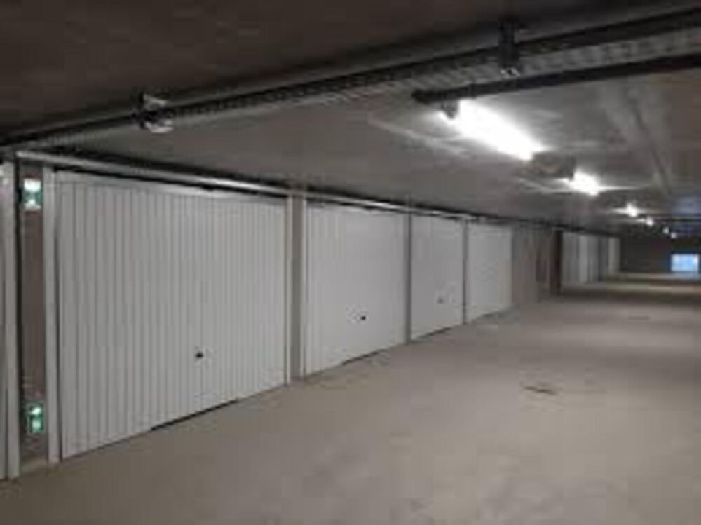 Location Parking/Garage GARAGE A LOUER Lyon 8