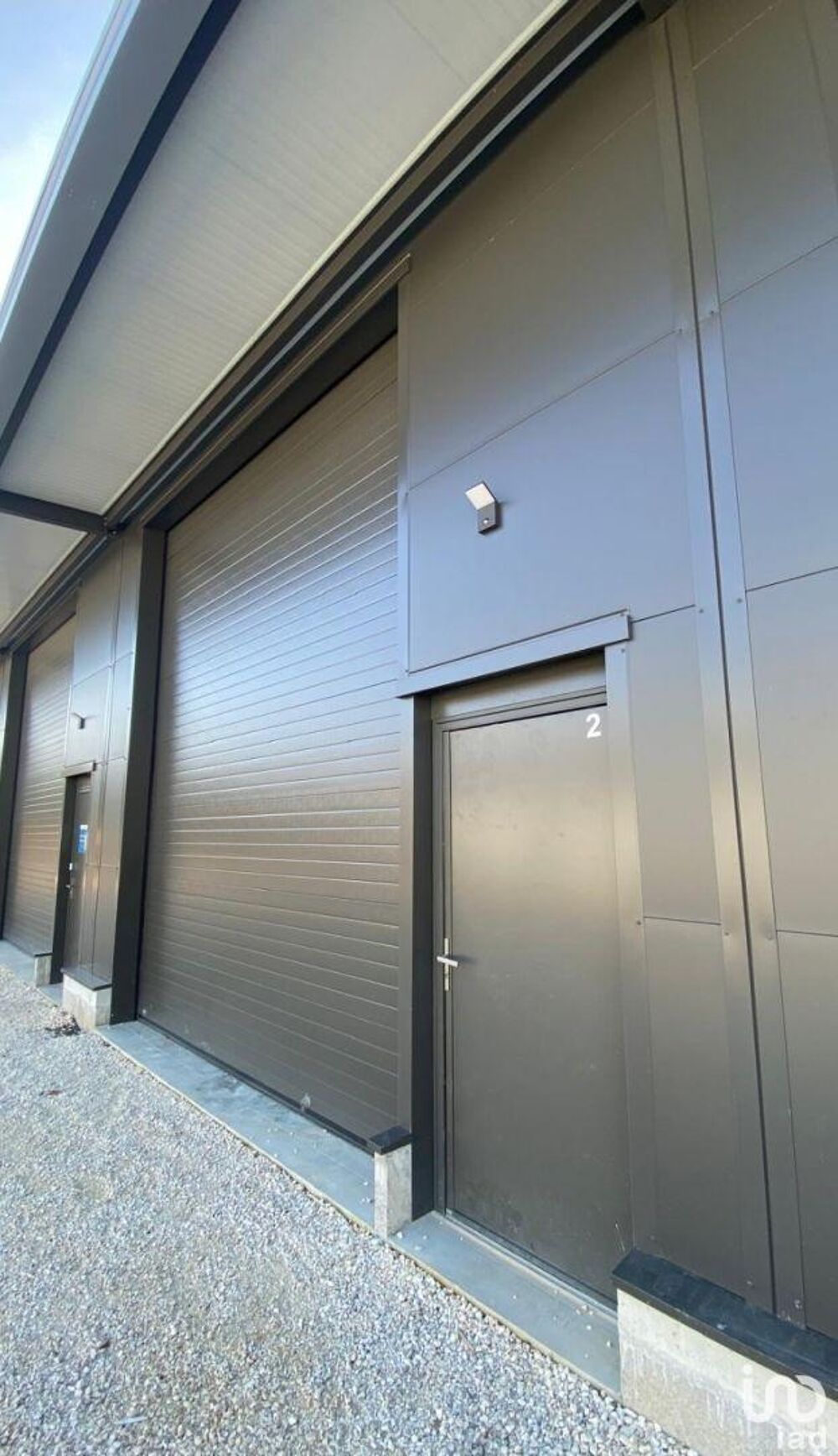   Location Local d'activités 120 m&sup2; 