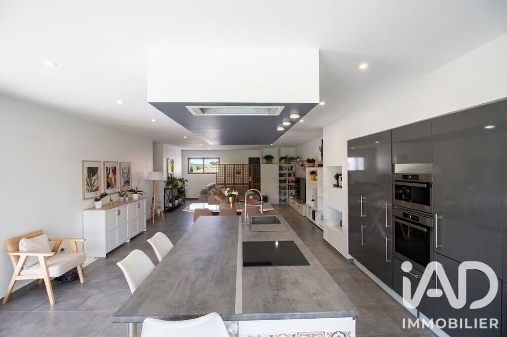location Maison - 5 pièce(s) - 142 m² Ventabren (13122)
