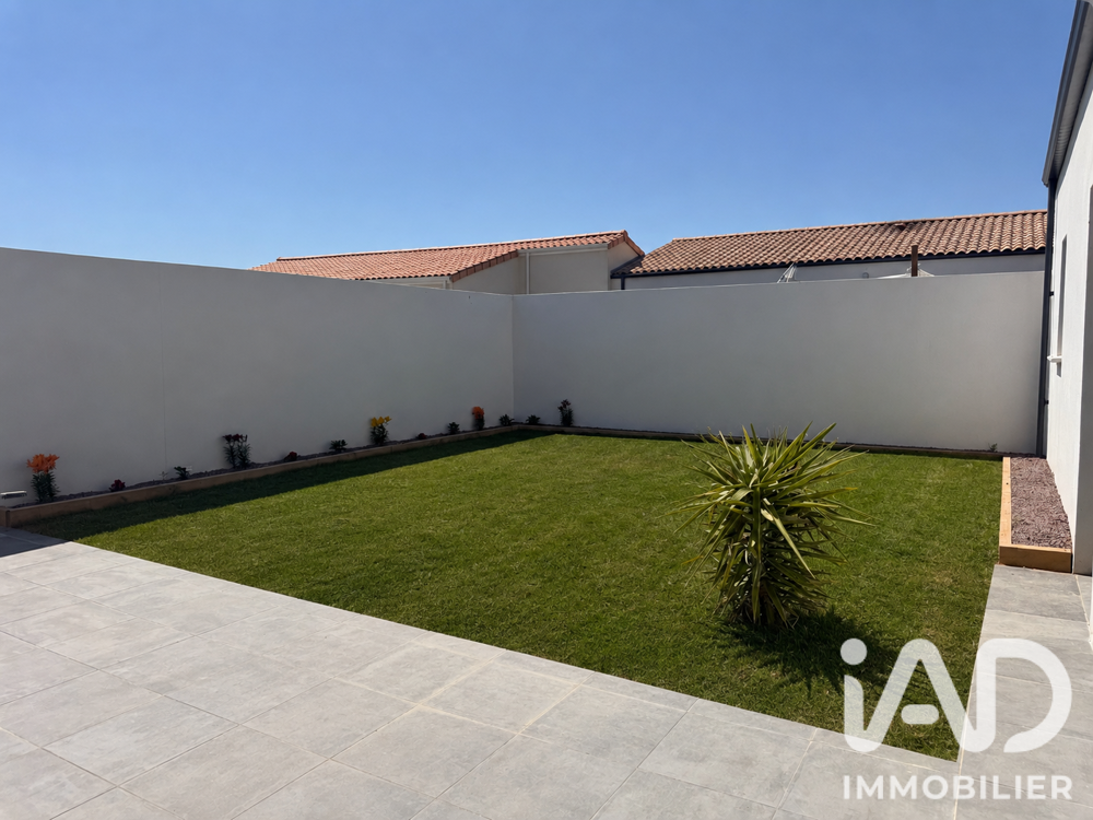 vente Maison - 4 pièce(s) - 122 m² Ferrières (17170)