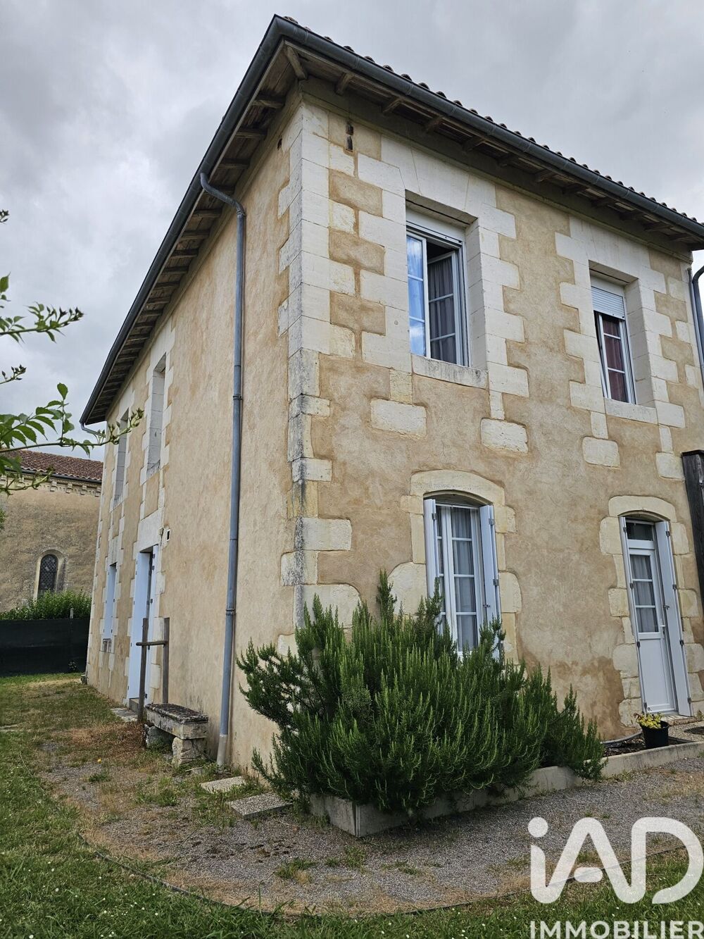 Vente Maison Vente Maison traditionnelle 6 pièces Val-de-livenne