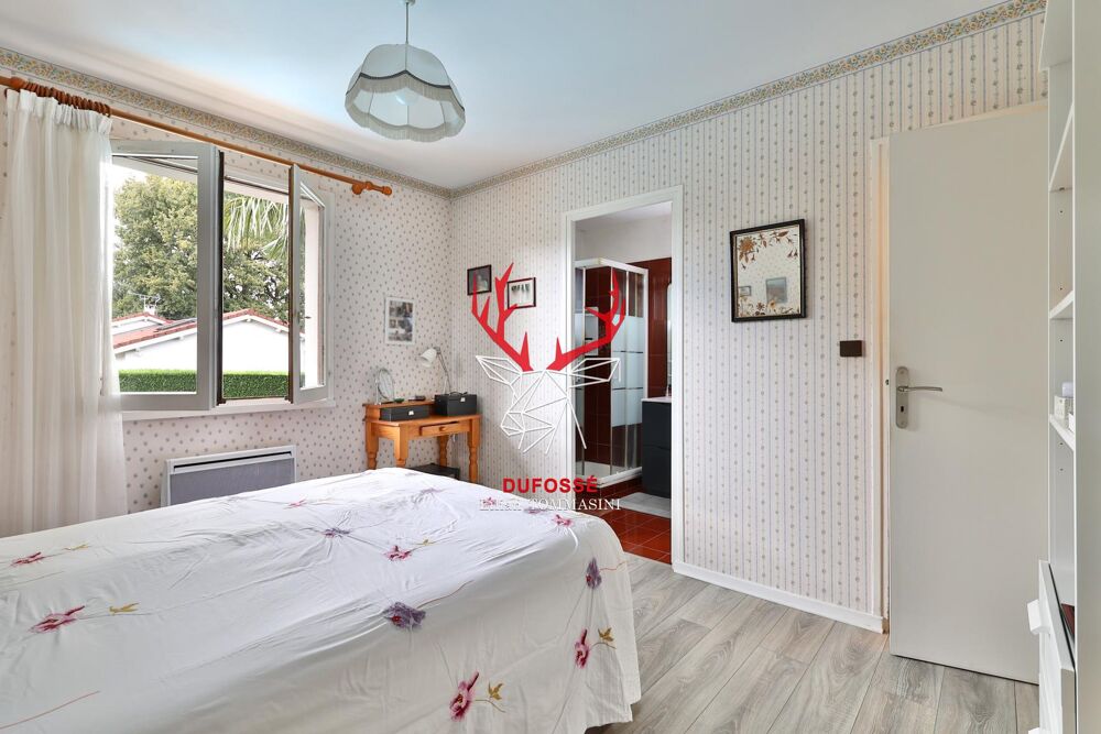 � vendre  Maison Dommartin (69380)