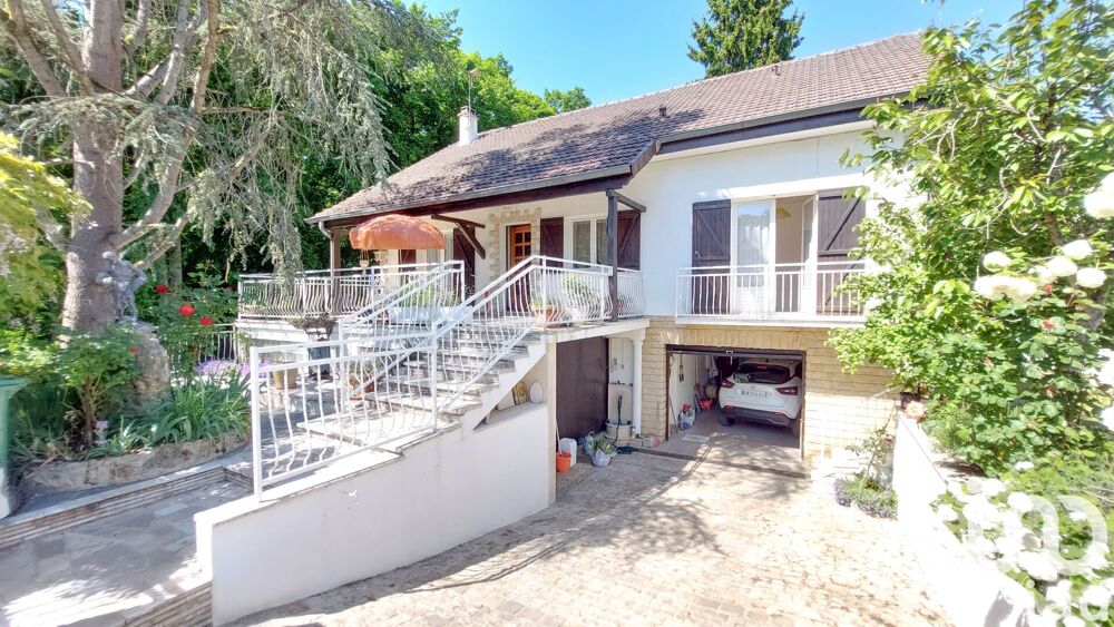 Vente Maison Vente Maison traditionnelle 8 pièces Le mesnil-saint-denis