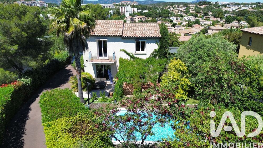 à vendre  Maison Saint-Raphaël (83700)