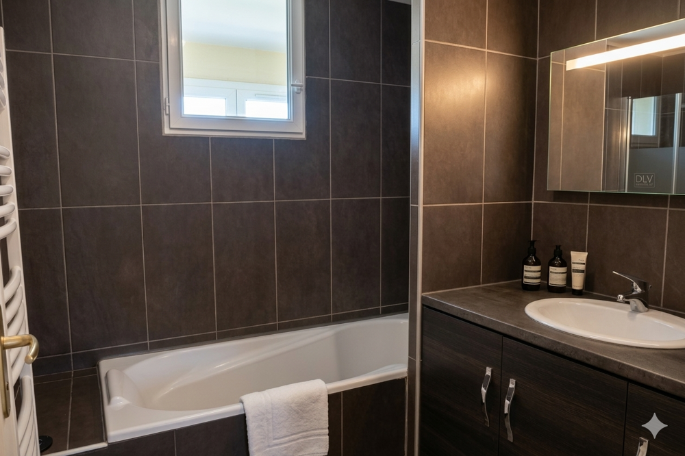 Appart. 79 m² / 3 ch. - Traversant et lumineux, vue Mont d'Or