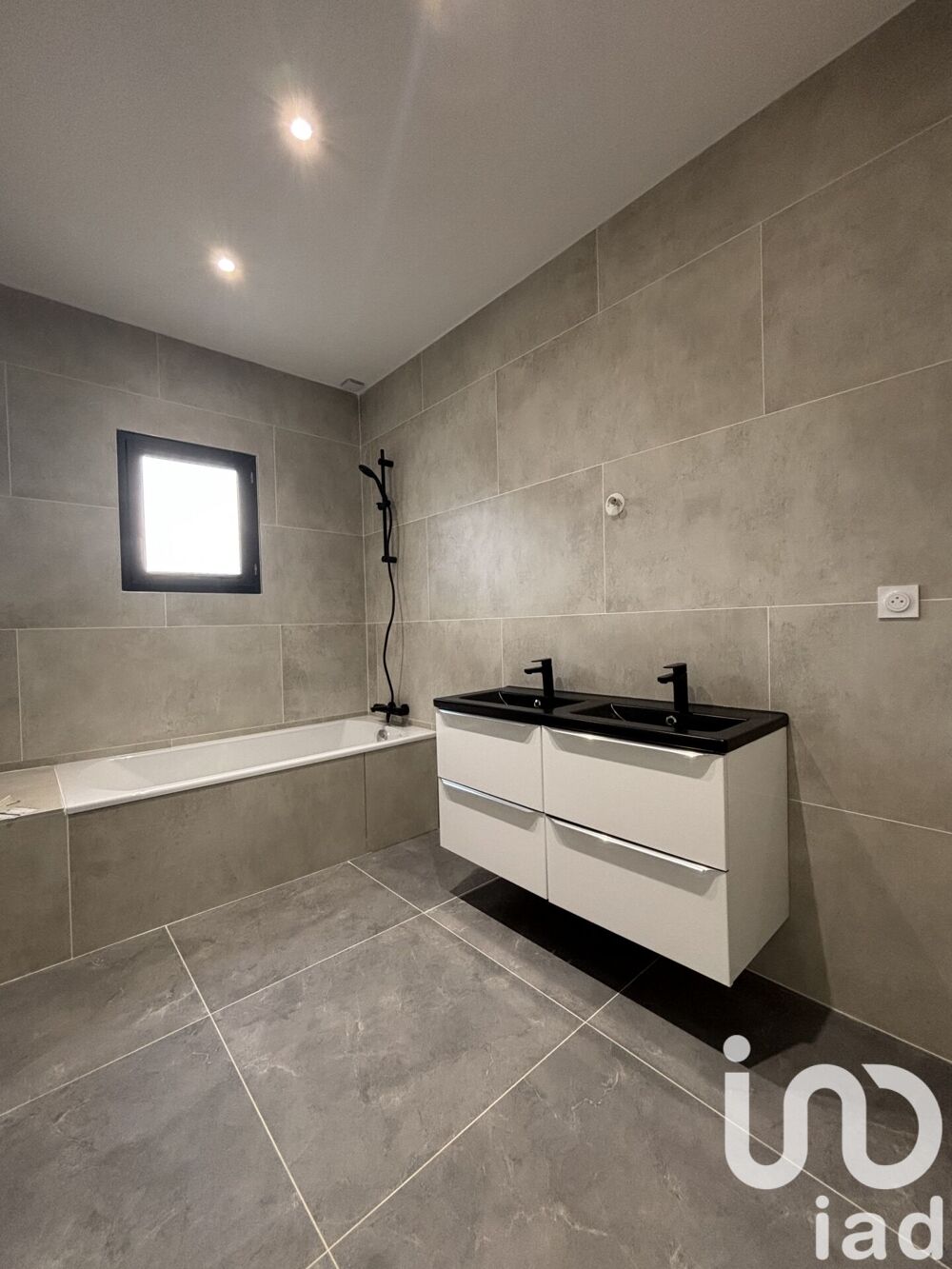 Vente Maison Vente Maison/villa 4 pièces Montélimar