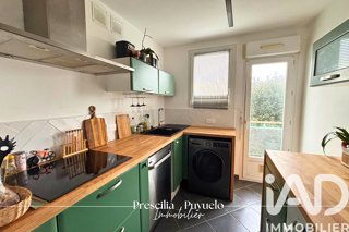  Appartement à louer 3 pièces 65 m²