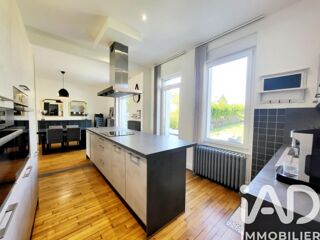  Maison � vendre 8 pi�ces 180 m�