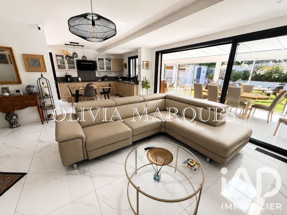 Maison 4 pièces 143 m² · à Carnoux-en-Provence · 143 m² · 599 000 €