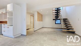  Appartement à louer 5 pièces 86 m²