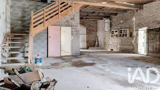  Parking / Garage à vendre 300 m²