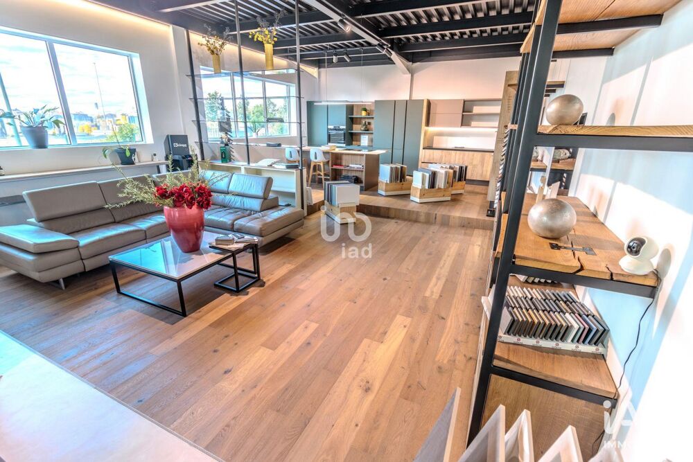   Location Bureaux 135 m&sup2; 