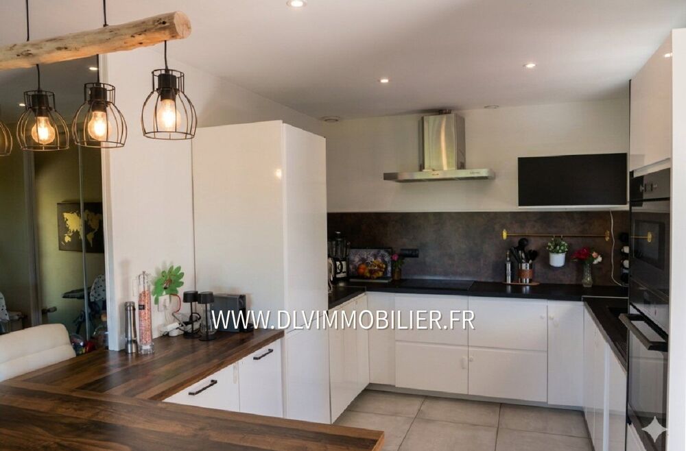 Maison plain-pied 106 m², 3 ch + garage + cave