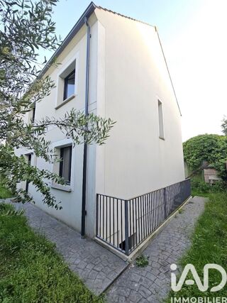  Maison à louer 6 pièces 160 m²