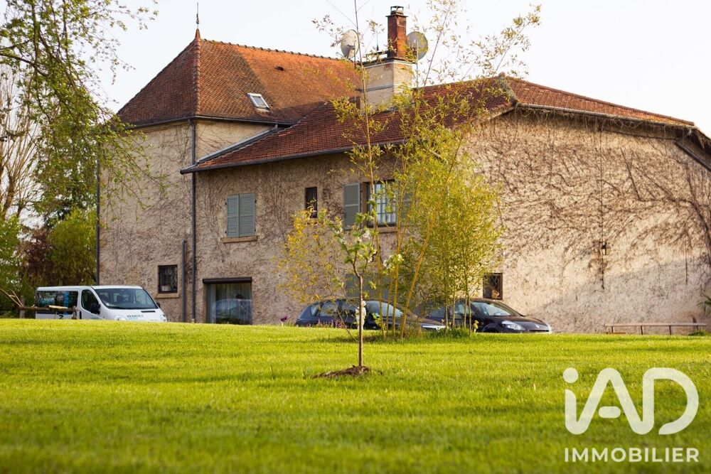 Vente Maison Vente Domaine 10 pièces Pouilly-sous-charlieu