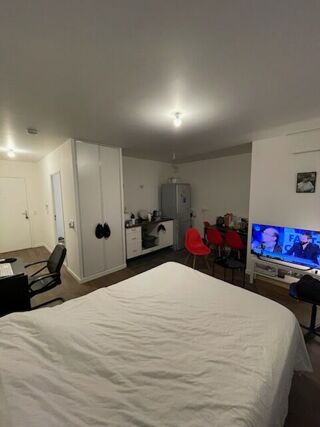  Appartement à louer 1 pièce 28 m²