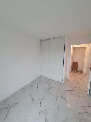  Appartement à louer 3 pièces 60 m²