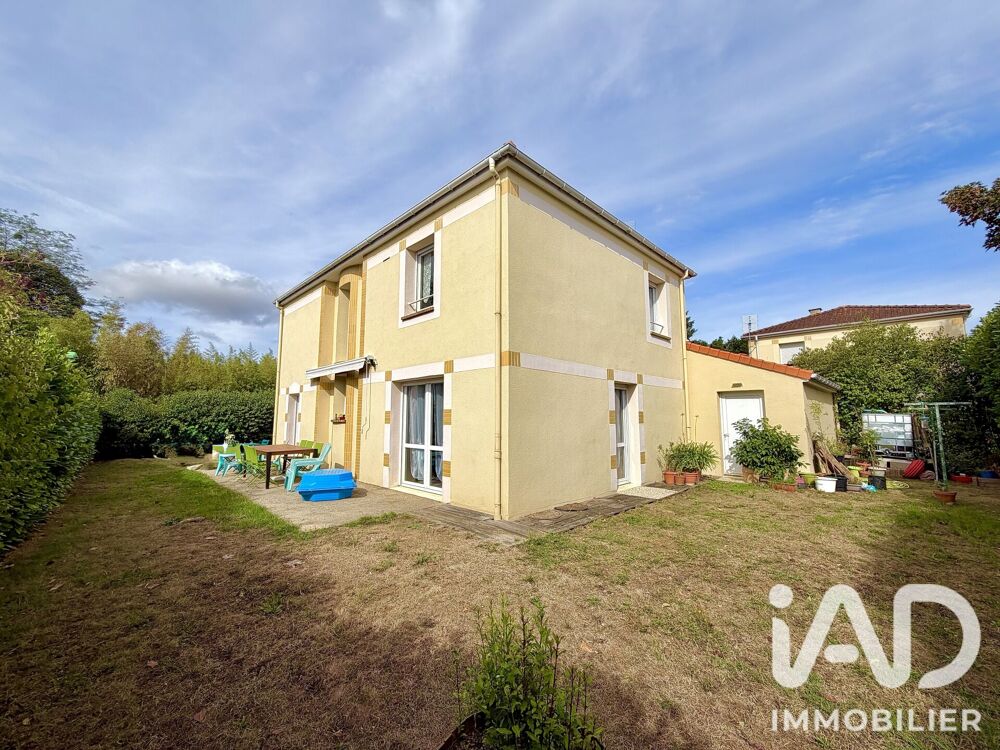 Vente Maison Vente Maison d'architecte 6 pièces Montmorillon