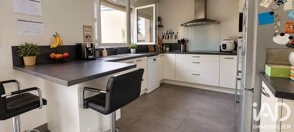 Vente Maison Vente Maison traditionnelle 5 pièces Iteuil