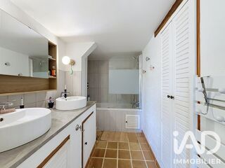  Appartement à louer 3 pièces 83 m²