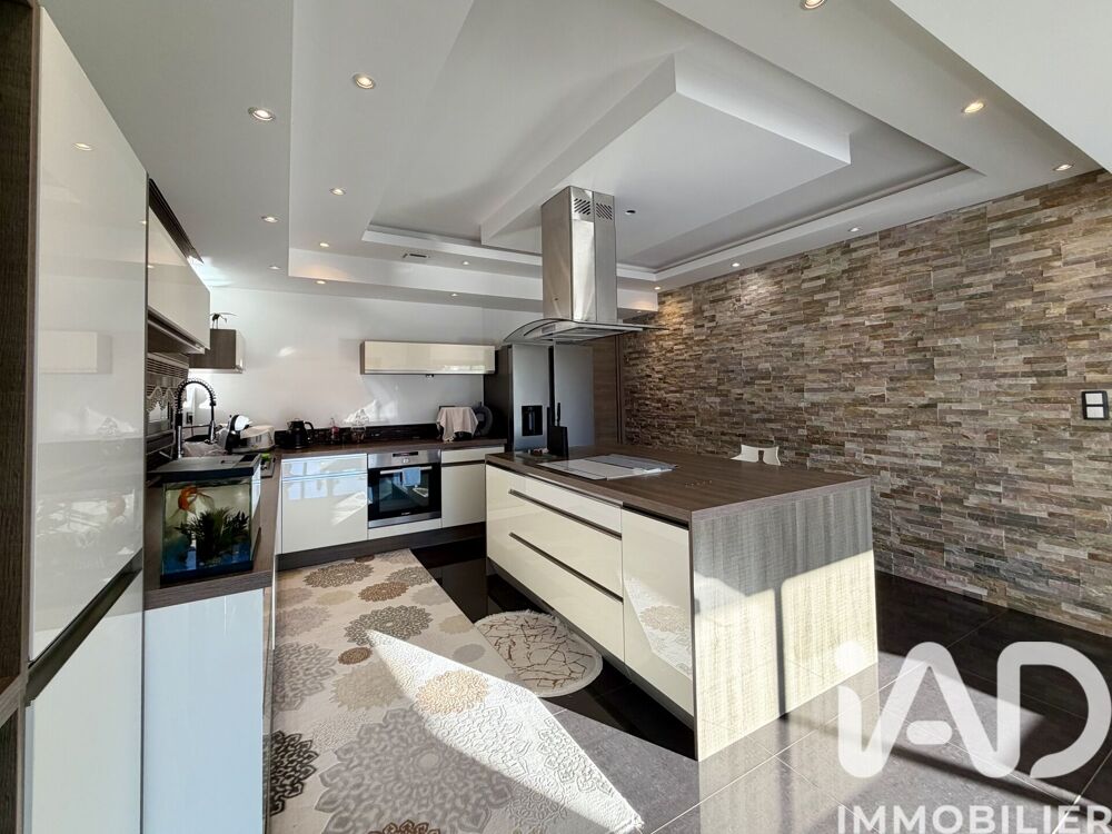 à vendre  Maison Roquebrune-sur-Argens (83520)