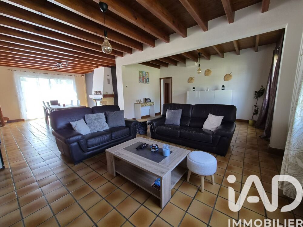 Vente Maison Vente Maison/villa 9 pièces Aigondigné