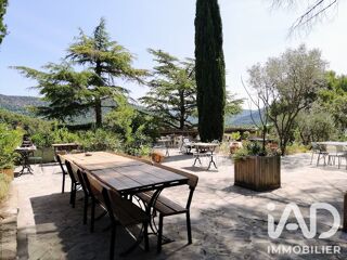  Maison à vendre 15 + pièces 924 m²