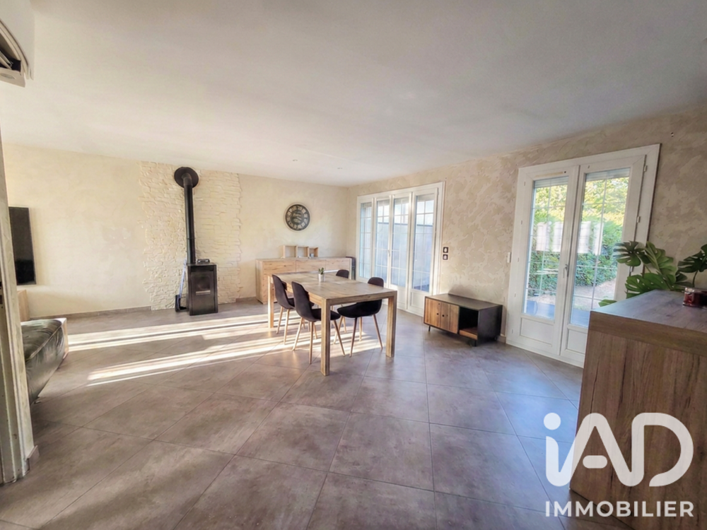 Vente Maison Vente Maison traditionnelle 7 pièces Guigneville-sur-essonne