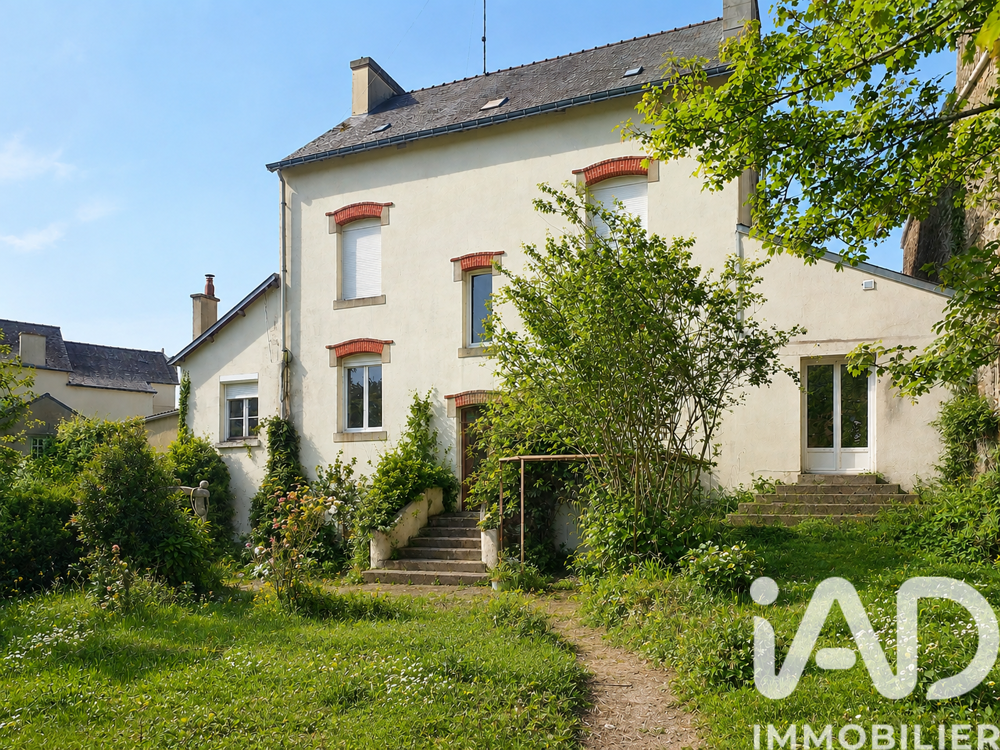 Maison 11 pièces 165 m² · à Guémené-sur-Scorff · 165 m² · 121 500 €