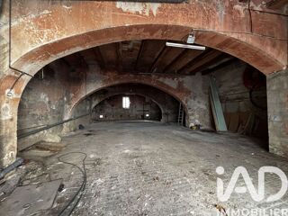  Parking / Garage à vendre 225 m²