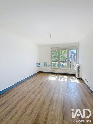  Appartement à louer 4 pièces 61 m²