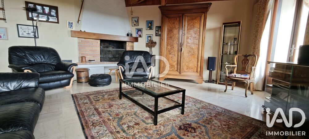 Vente Maison Vente Maison traditionnelle 8 pièces Fontenay-le-comte