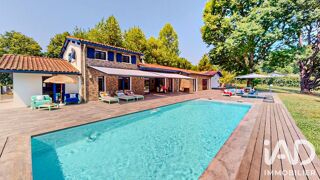  Maison à vendre 8 pièces 230 m²
