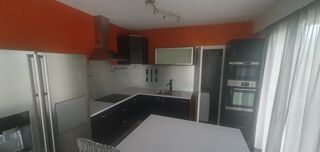  Appartement à louer 3 pièces 75 m²