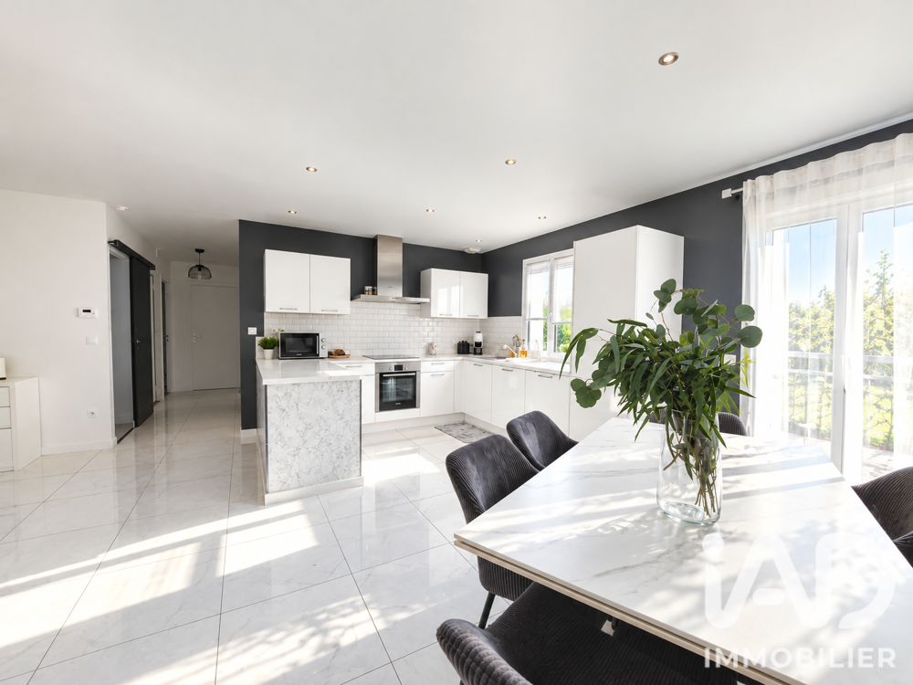 Vente Maison Vente Maison traditionnelle 7 pièces Samoreau