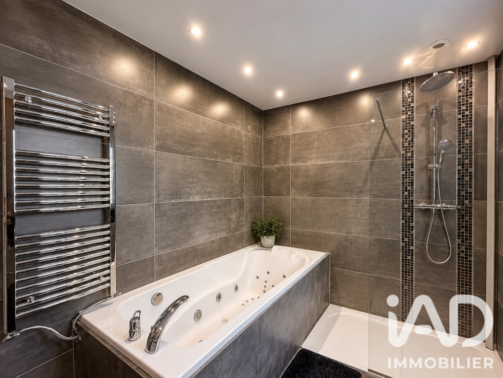 à vendre  Maison Angicourt (60940)