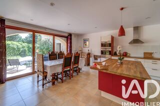  Maison à vendre 15 + pièces 716 m²