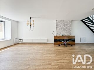 Maison à louer 6 pièces 230 m²