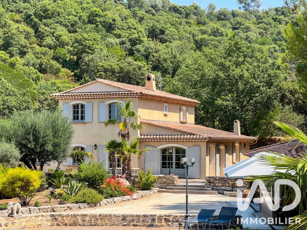 Vente Maison Vente Maison traditionnelle 5 pièces Hyères